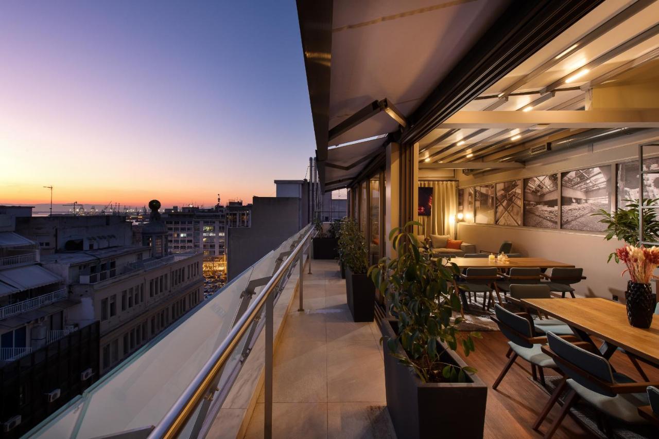 S Hotel Boutique Tessalónica Exterior foto The rooftop bar at the hotel